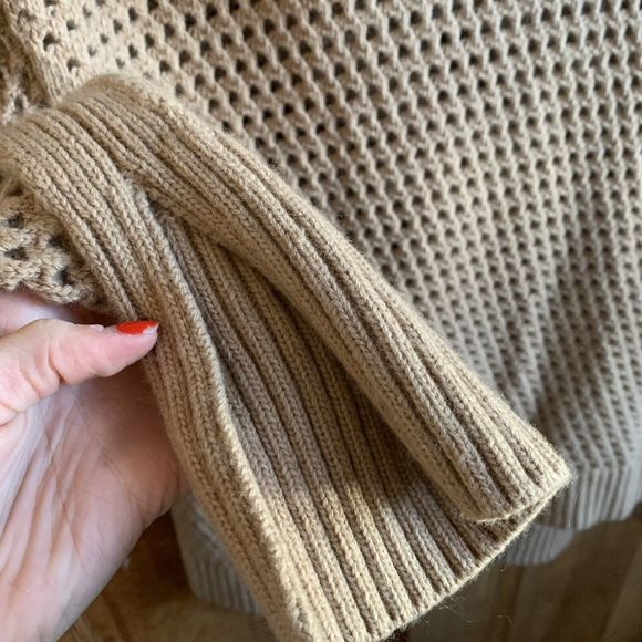 BCBG Max Azira Bethenny Camel Tan Chunky Knit Crochet Cowl Sweater, Size Small - Picture 8 of 13